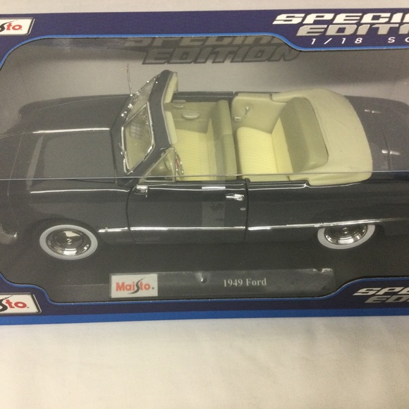 1949 Maisto Ford Convertible Blue Gray Special Edition 1:18 Die Cast Car NIB - Picture 1 of 10